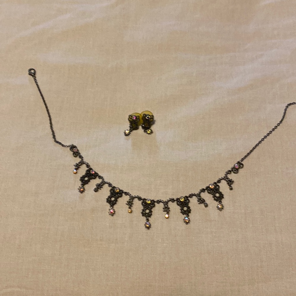 Funky necklace and earrings